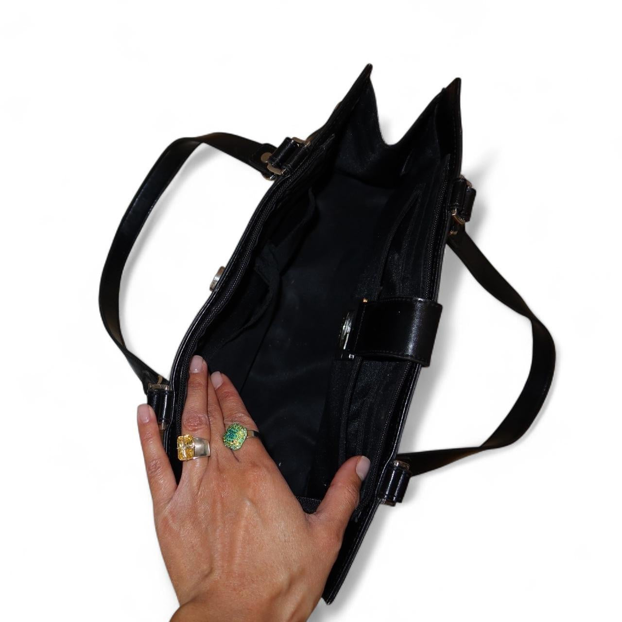 Vintage Y2K GUESS Black Leather Shoulder Bag